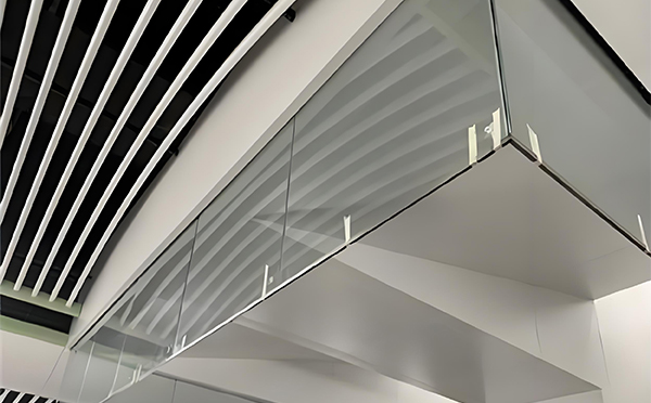 兰州玻璃挡烟垂壁