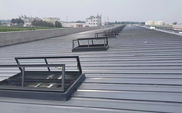 某中学室内体育馆兰州排烟窗改造项目