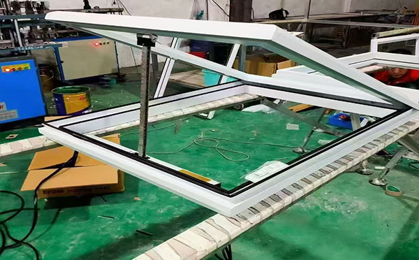 某地下车库出入口兰州排烟窗配置工程