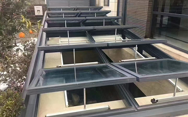 某轨道交通车辆维修车间兰州排烟窗应用